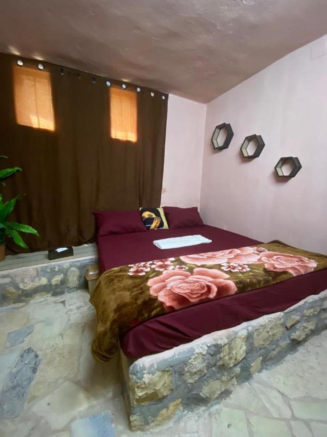 Dana Guesthouse Extérieur photo