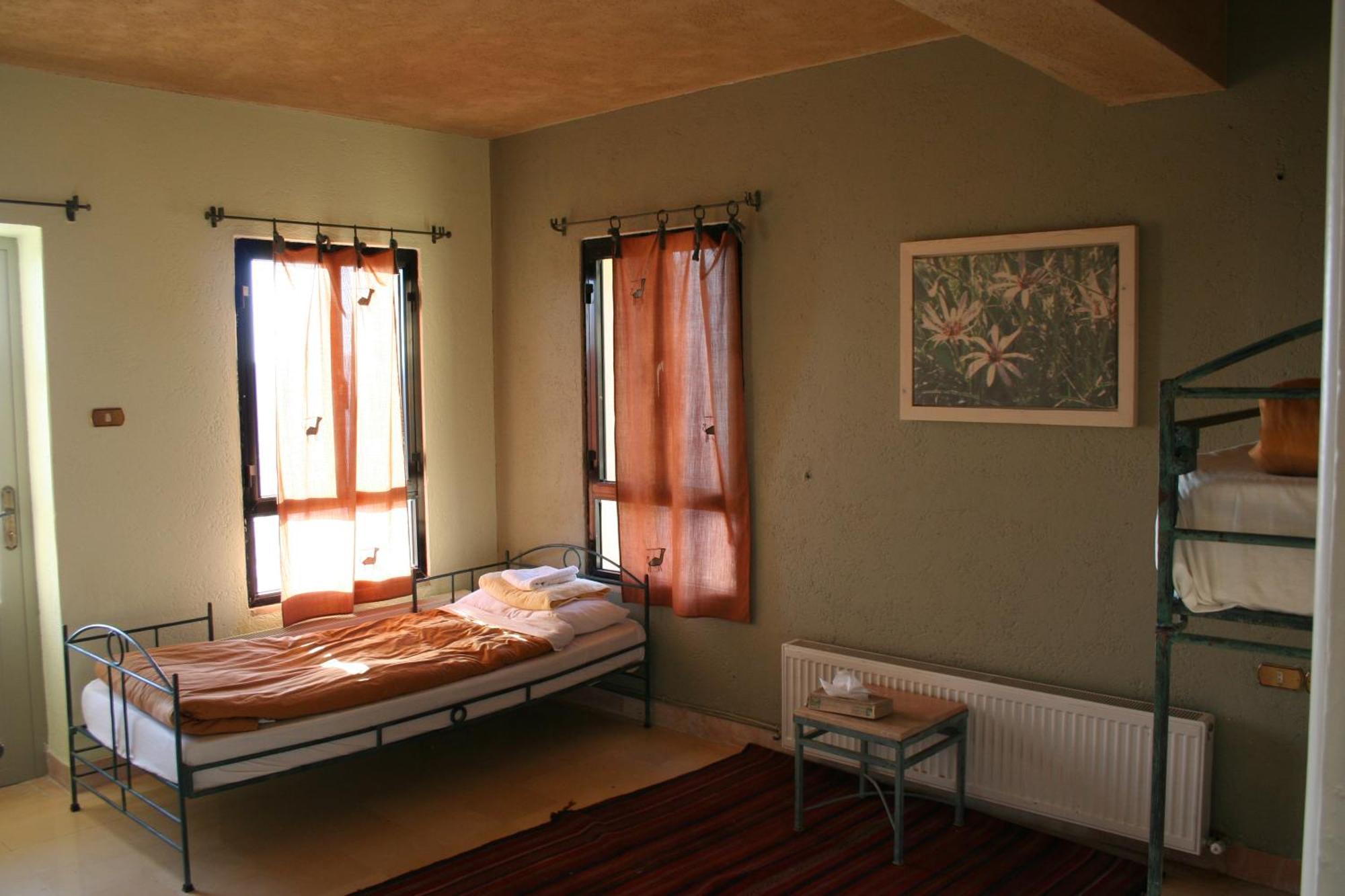 Dana Guesthouse Extérieur photo
