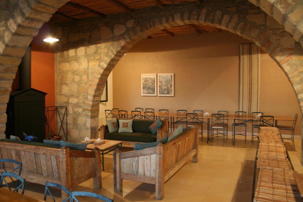 Dana Guesthouse Extérieur photo